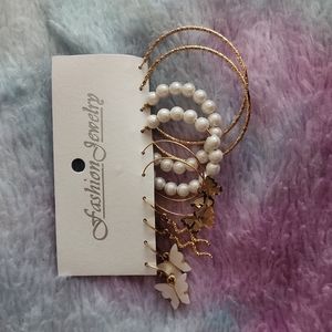 Set of 5 pairs of earrings